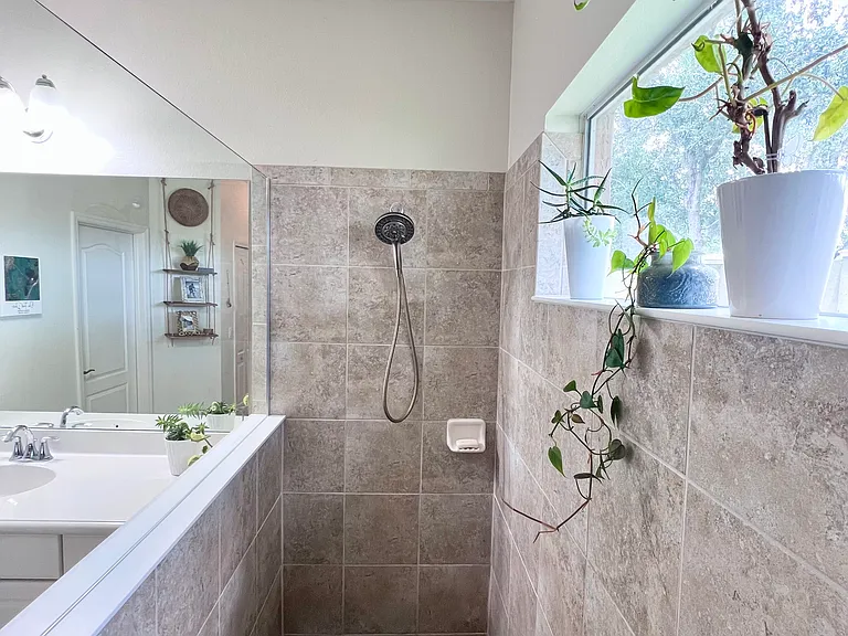 4846 Lake Breeze Ter — Photo 11