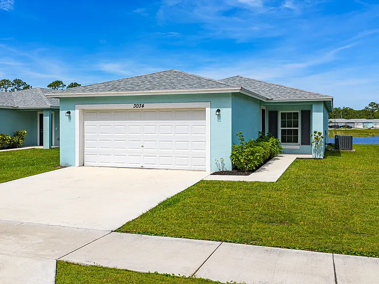 Ravinia St. Lucie — Photo 11