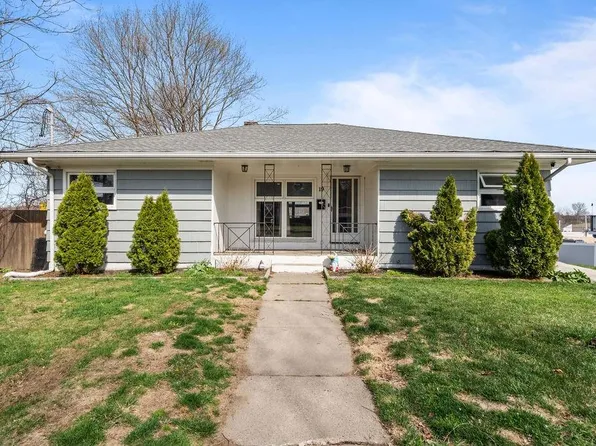 19 S Long St, Johnston, RI 02919