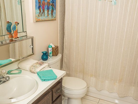 3rd image of 9461 Sunrise Lakes Blvd APT 303
