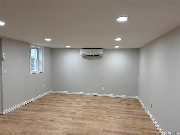 660 Great Neck Rd #1 — Photo 9