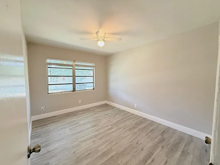 809 2nd St #2 — Photo 11