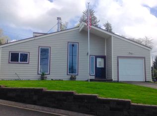 1896 SE Howard St, Astoria, OR 97103