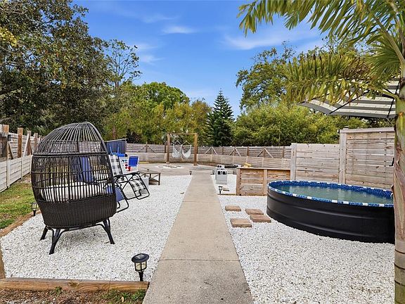 2nd image of 7209 Magnolia Valley Dr
