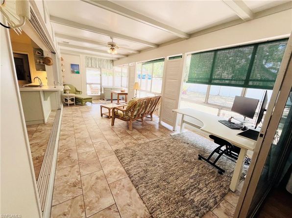 4049 Rainbow Cir, Labelle, FL 33935