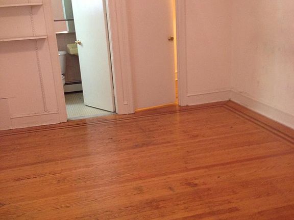 3rd image of 1307 Spruce St APT 3C