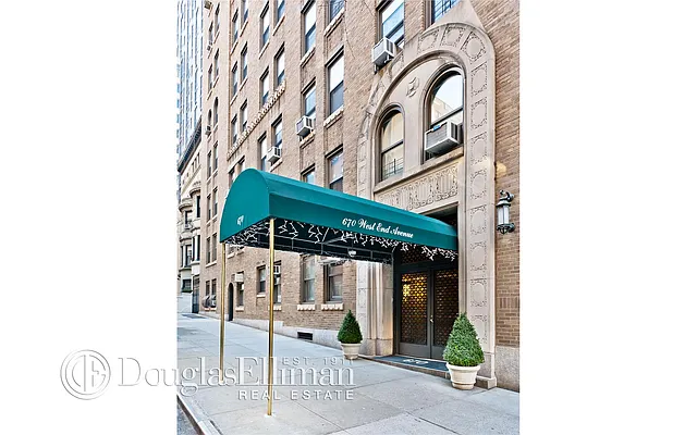 Sold by Douglas Elliman | media 8