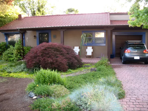 1350 NE Evans St, Grants Pass, OR 97526