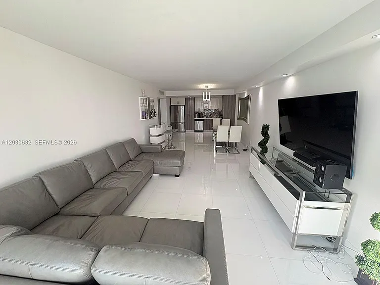 19380 Collins Ave #827 — Photo 5