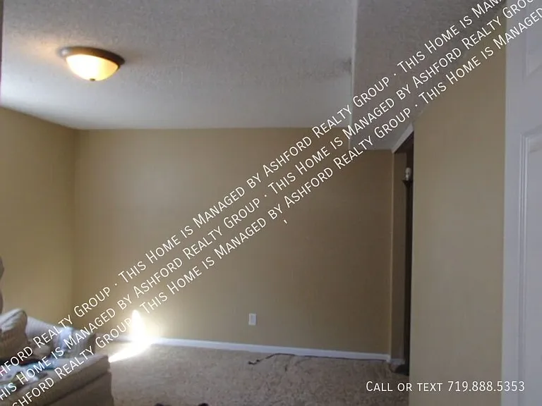 7205 Omaha Blvd — Photo 2