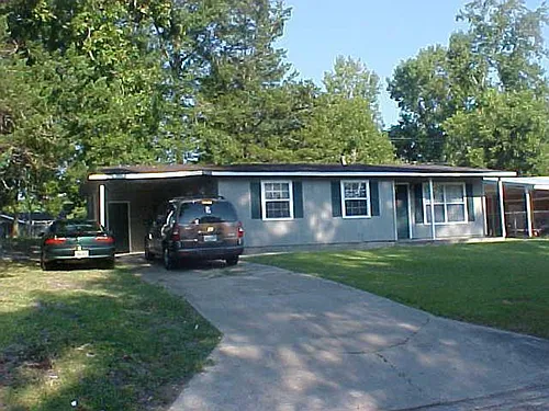 906 Kings Rd Photo 1