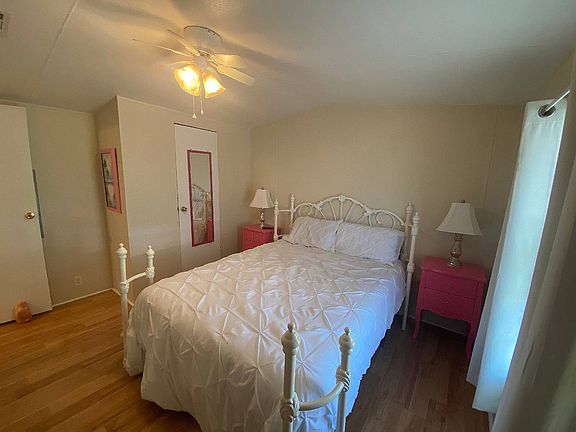 4th image of 1130 Cypress Dr