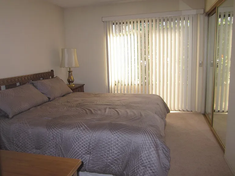 Bedroom 2 (King)
