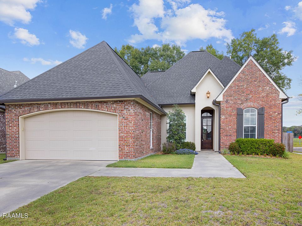 1st image of 307 Monterey Dr
