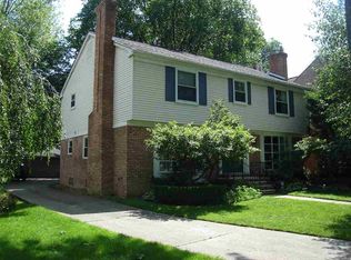 844 Trombley Rd, Grosse Pointe, MI 48230