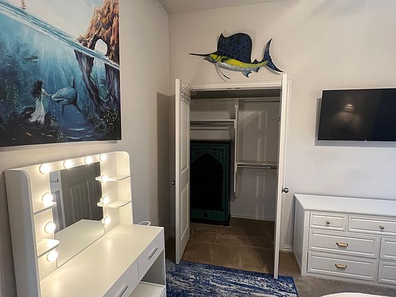 4th image of 531 Catherine Ln #2