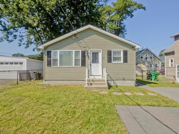 27 Laurel St, Chicopee, MA 01020