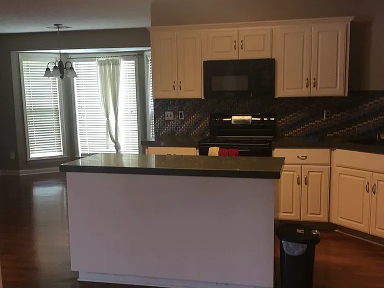 1525 Melissa Ln — Photo 5