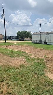 4th image of 121 Country Living Ln