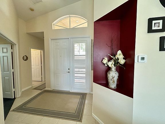 2nd image of 360 NW Shoreline Cir