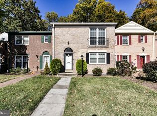 9748 Cardinal Rd, Fairfax, VA 22030