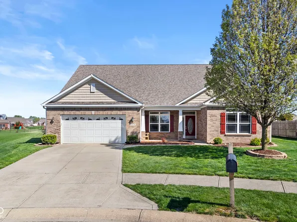 4618 W Dane Ct, New Palestine, IN 46163