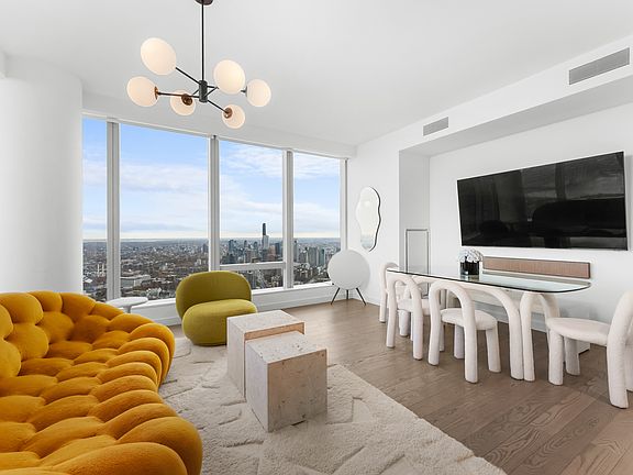 4th image of 1 Manhattan Sq Unit 76D