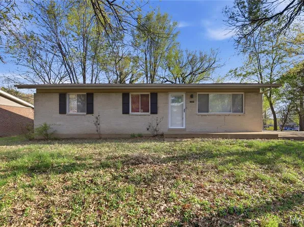 1198 Soria St, Saint Louis, MO 63138