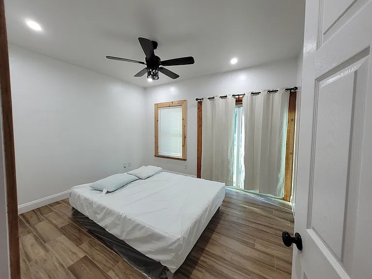 1005 County Road 3556 — Photo 12