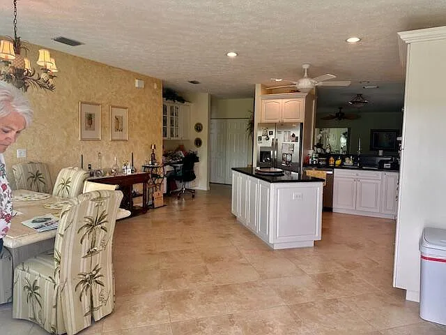 2183 SE Wild Meadow Cir — Photo 9