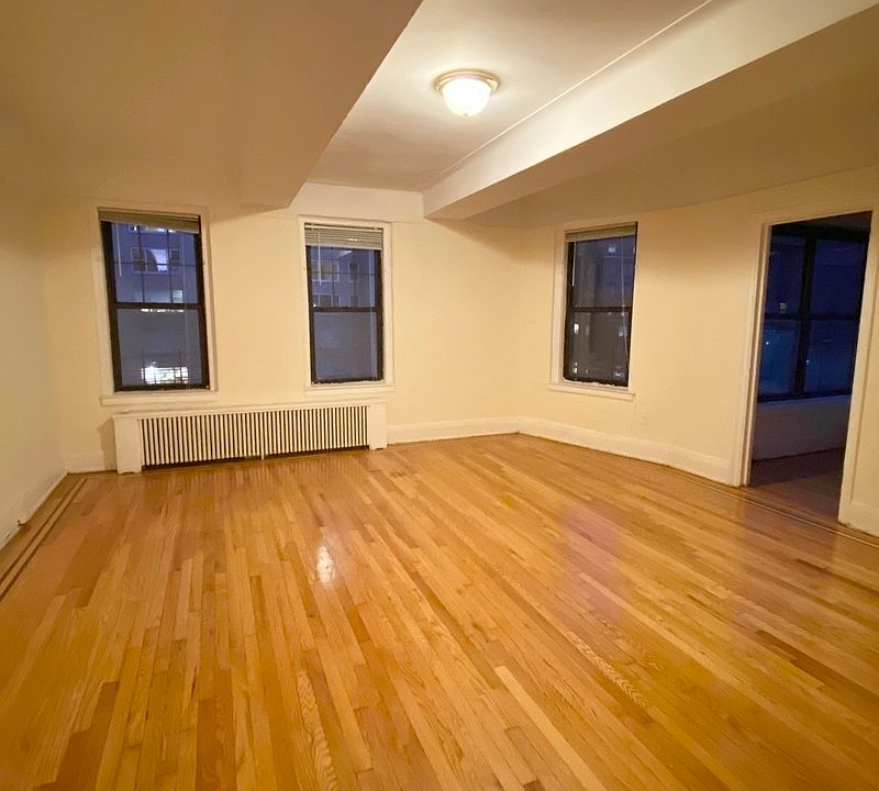 1st image of 310 E 55th St APT 12a