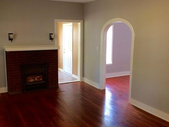 living room to dining room