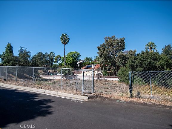 5th image of 935 N Hill Rd #2