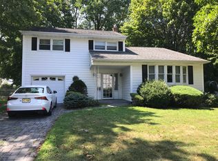 1 Eisele Ave, Ocean, NJ 07712