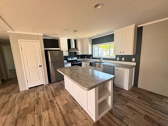 4th image of 11611 Sir Lawrence Ct Lot 99