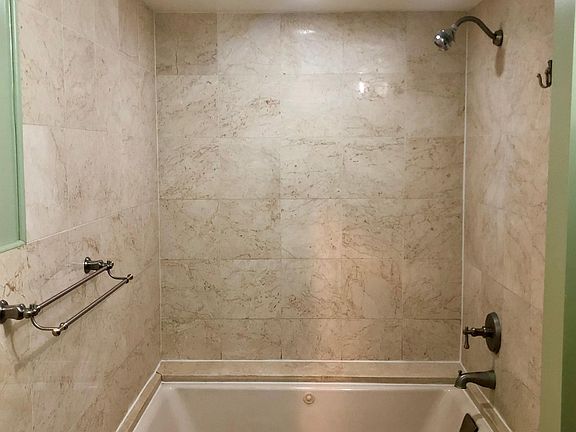 5th image of 225 Saint Pauls Ave APT 17P