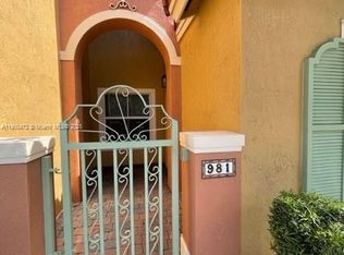 981 SW 143rd Ave #1402, Hollywood, FL 33027