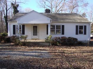 5471 Sullivantown Rd, Walkertown, NC 27051