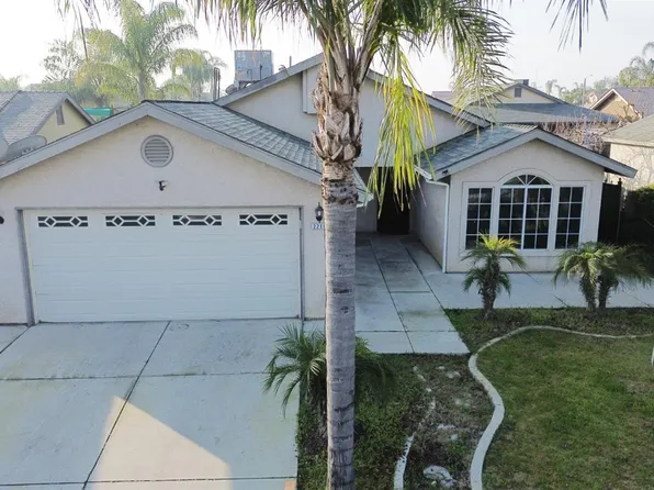 2216 Palomar Ct, Delano, CA 93215