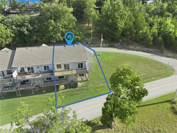 3 Oak Point Dr, Eureka Springs, AR 72631