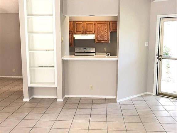 4th image of 7145 Brookedge Ln