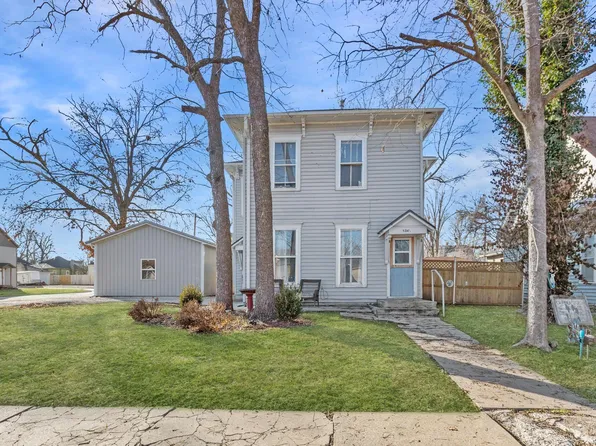 534 S Locust St, Ottawa, KS 66067
