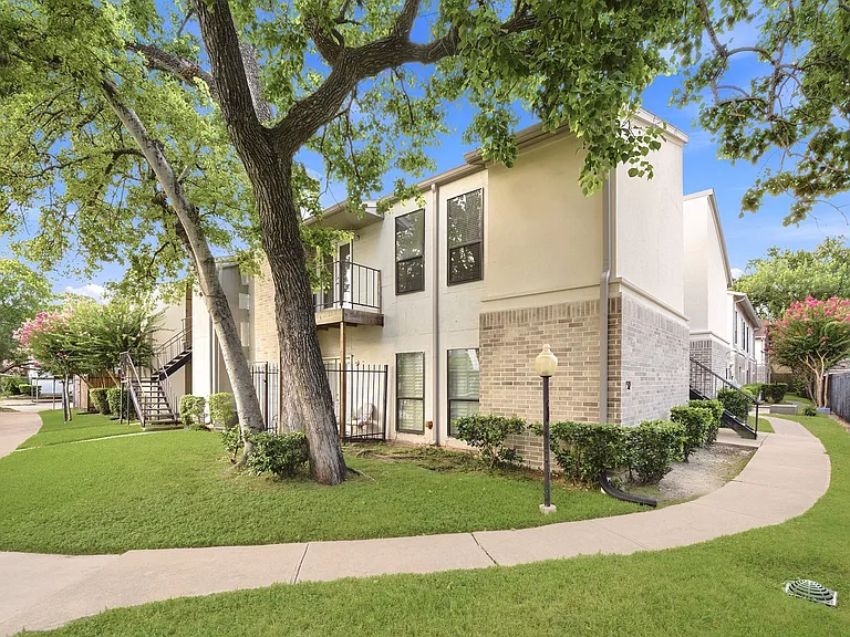 2425 Augusta Dr #22 — Photo 29