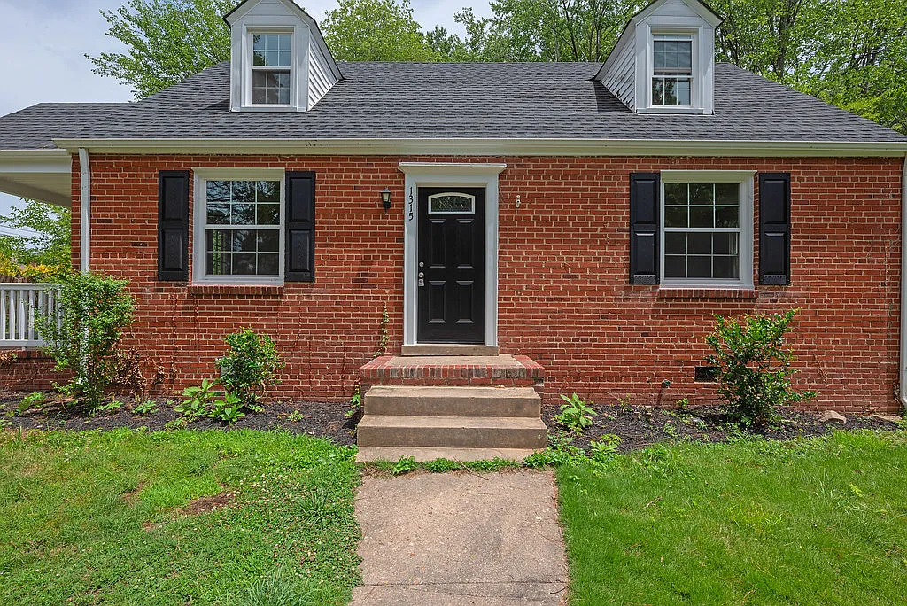 3 bed, 1224 sqft, $2,295 — Photo 4