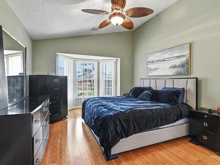 2241 Soundings Ct — Photo 23