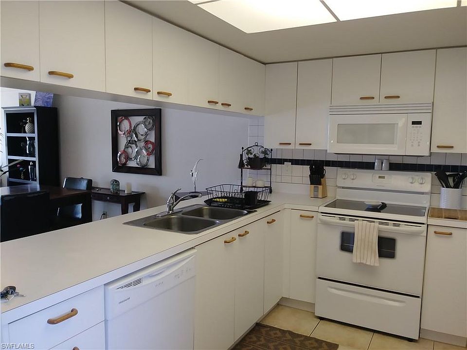1st image of 16100 Bay Pointe Blvd #104
