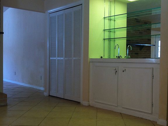 Wet bar