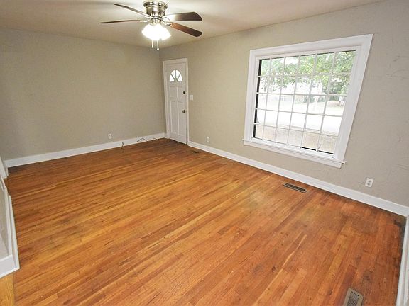 4th image of 1047 S Crutcher Ave