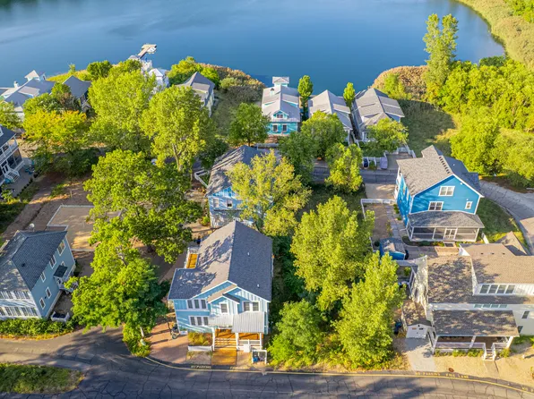 408 Childers Ln, Michigan City, IN 46360