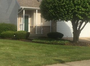 8123 Victoria Pl, Crown Point, IN 46307